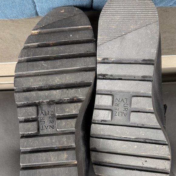 Naturalizer Navy Suede Penny Loafers with Brown Trim - Picture 5 of 7